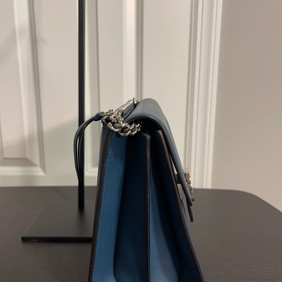 Gucci Dusty Avio Shoulder Bag with Chain - Picture 5 of 14